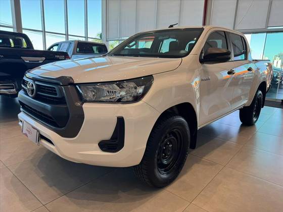 TOYOTA HILUX 2.8 D-4D TURBO DIESEL CD POWER PACK 4X4 AUTOMÁTICO